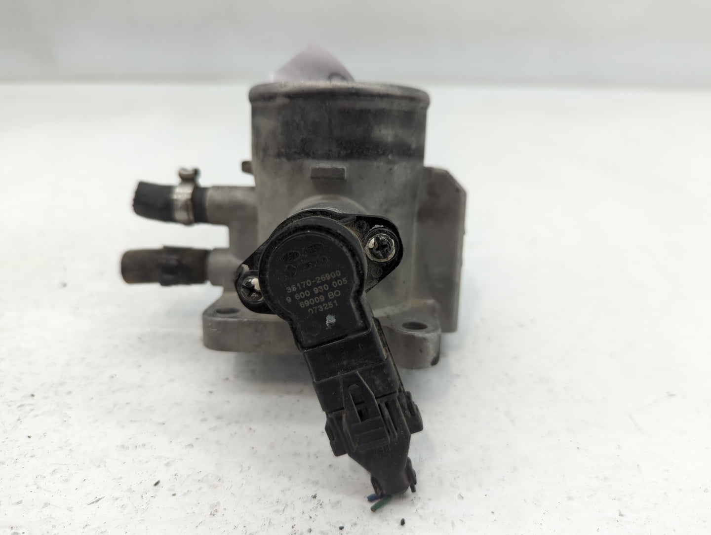 2006-2011 Hyundai Accent Throttle Body P/N:35170-26900 Fits Fits 2006 2007 2008 2009 2010 2011 OEM Used Auto Parts - Oemused