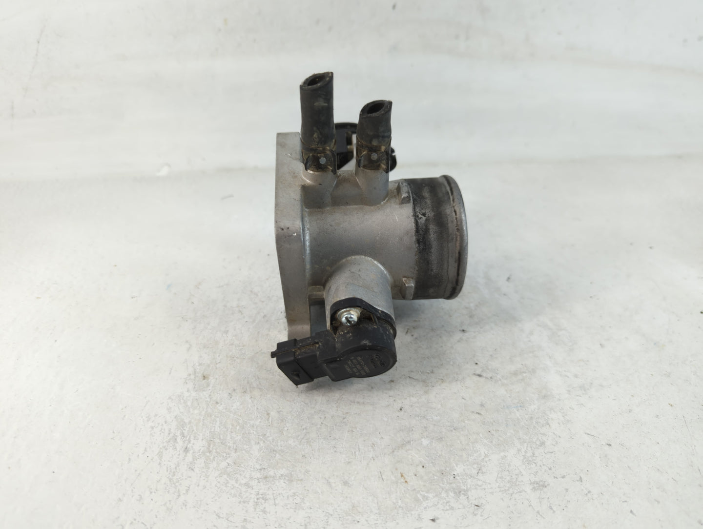 2006-2011 Hyundai Accent Throttle Body Fits Fits 2006 2007 2008 2009 2010 2011 OEM Used Auto Parts - Oemusedautoparts1.com