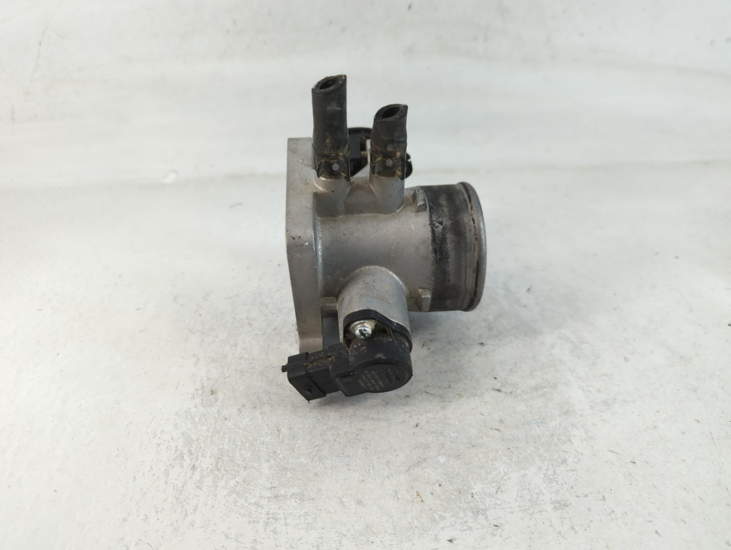 2006-2011 Hyundai Accent Throttle Body Fits Fits 2006 2007 2008 2009 2010 2011 OEM Used Auto Parts - Oemusedautoparts1.com