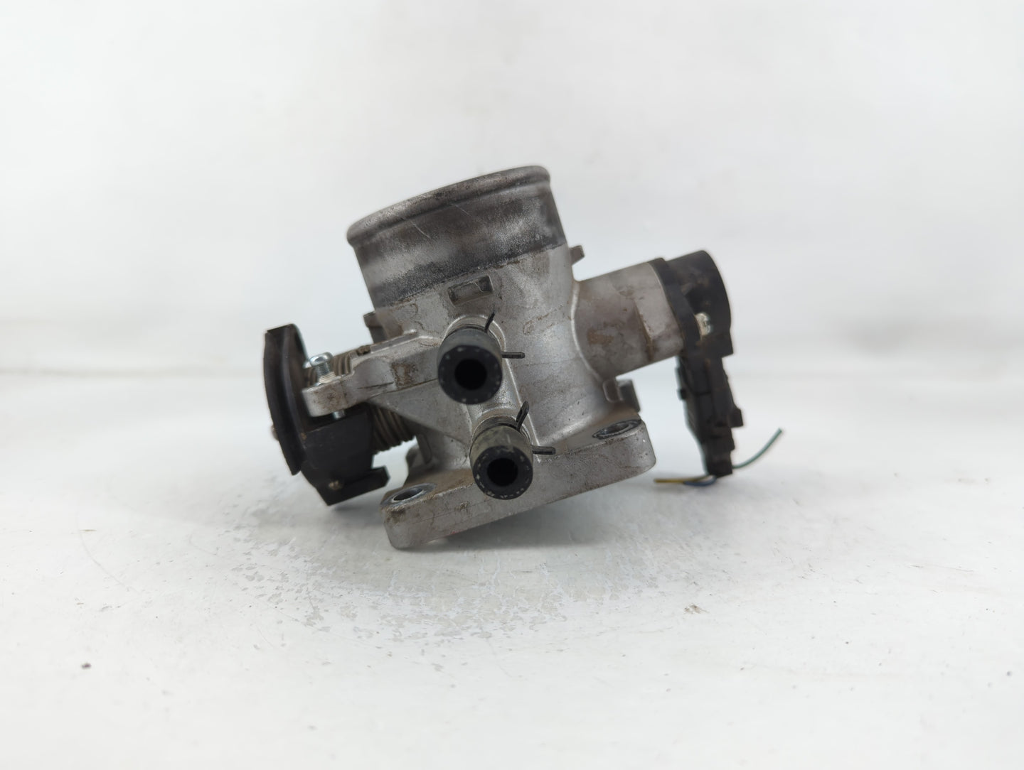 2006-2011 Hyundai Accent Throttle Body P/N:35170-26900 Fits Fits 2006 2007 2008 2009 2010 2011 OEM Used Auto Parts - Oemused
