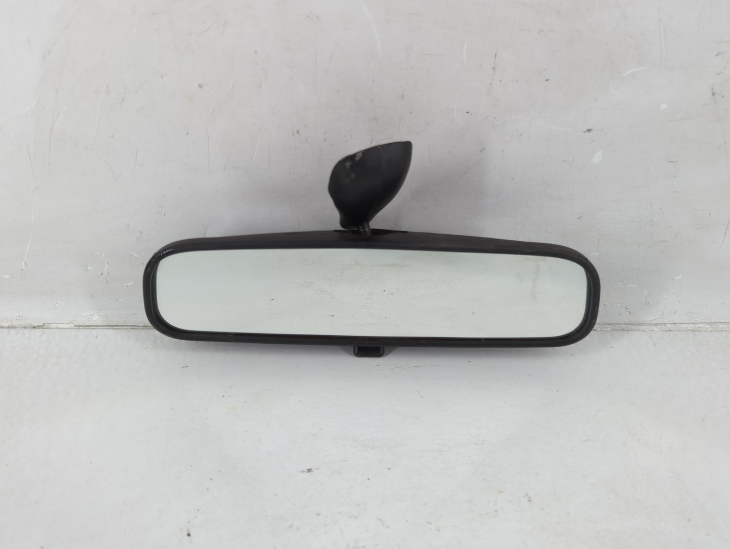 2001-2012 Hyundai Elantra Interior Rear View Mirror Replacement OEM P/N:E13010082 Fits OEM Used Auto Parts - Oemusedautopart