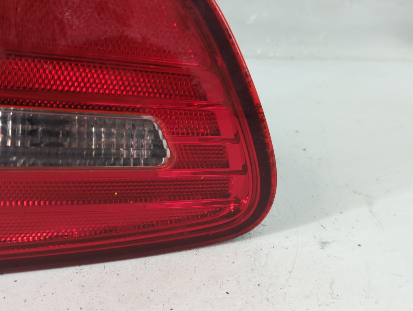 2007-2010 Hyundai Elantra Tail Light Assembly Passenger Right OEM P/N:92404-2H00 Fits Fits 2007 2008 2009 2010 OEM Used Auto
