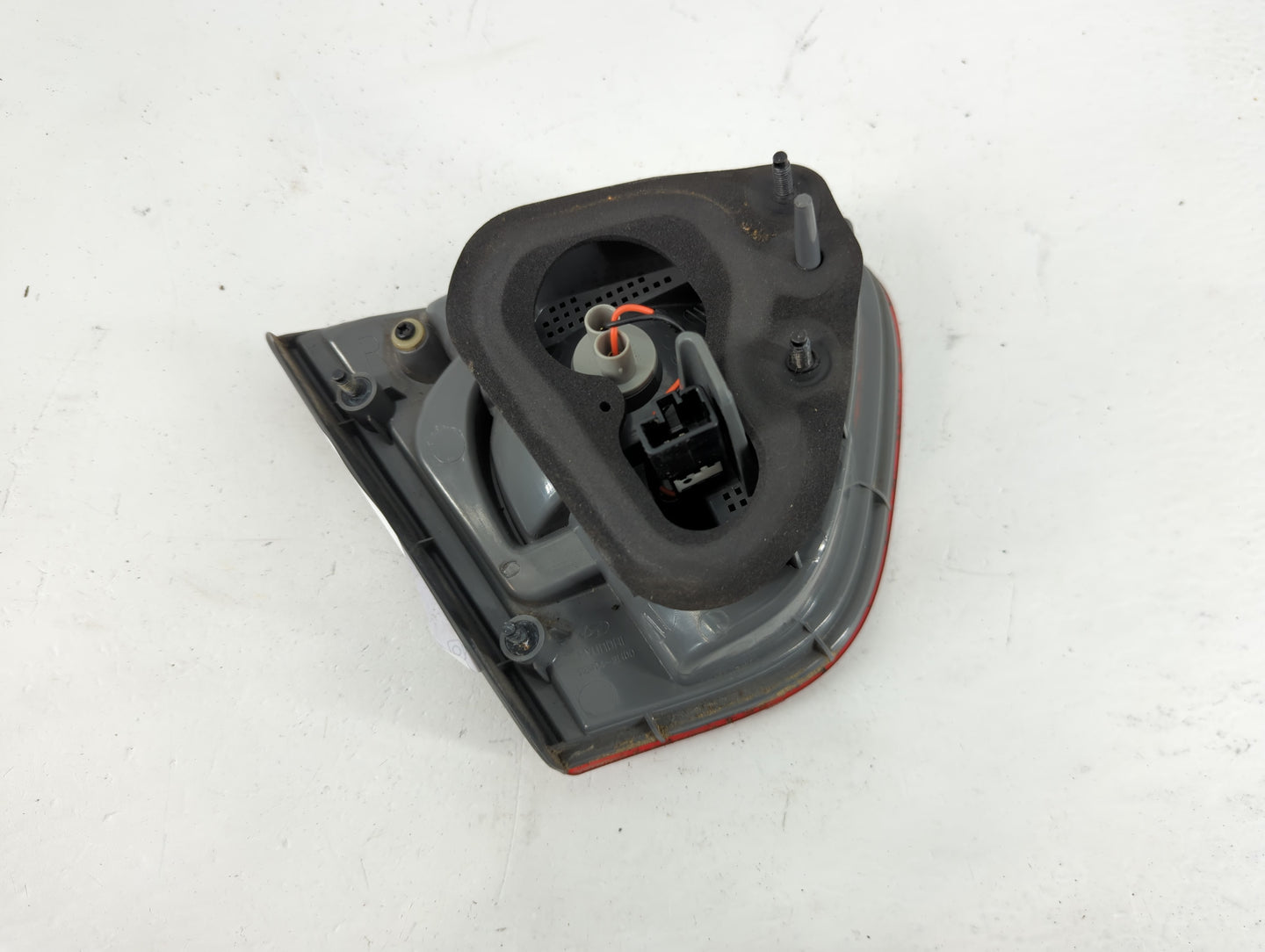 2007-2010 Hyundai Elantra Tail Light Assembly Passenger Right OEM P/N:92404-2H00 Fits Fits 2007 2008 2009 2010 OEM Used Auto