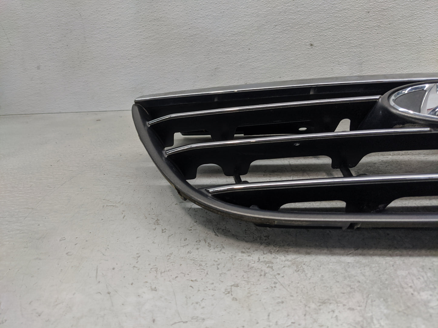 2007-2009 Hyundai Elantra Front Grille Bumper Not Included - Oemusedautoparts1.com