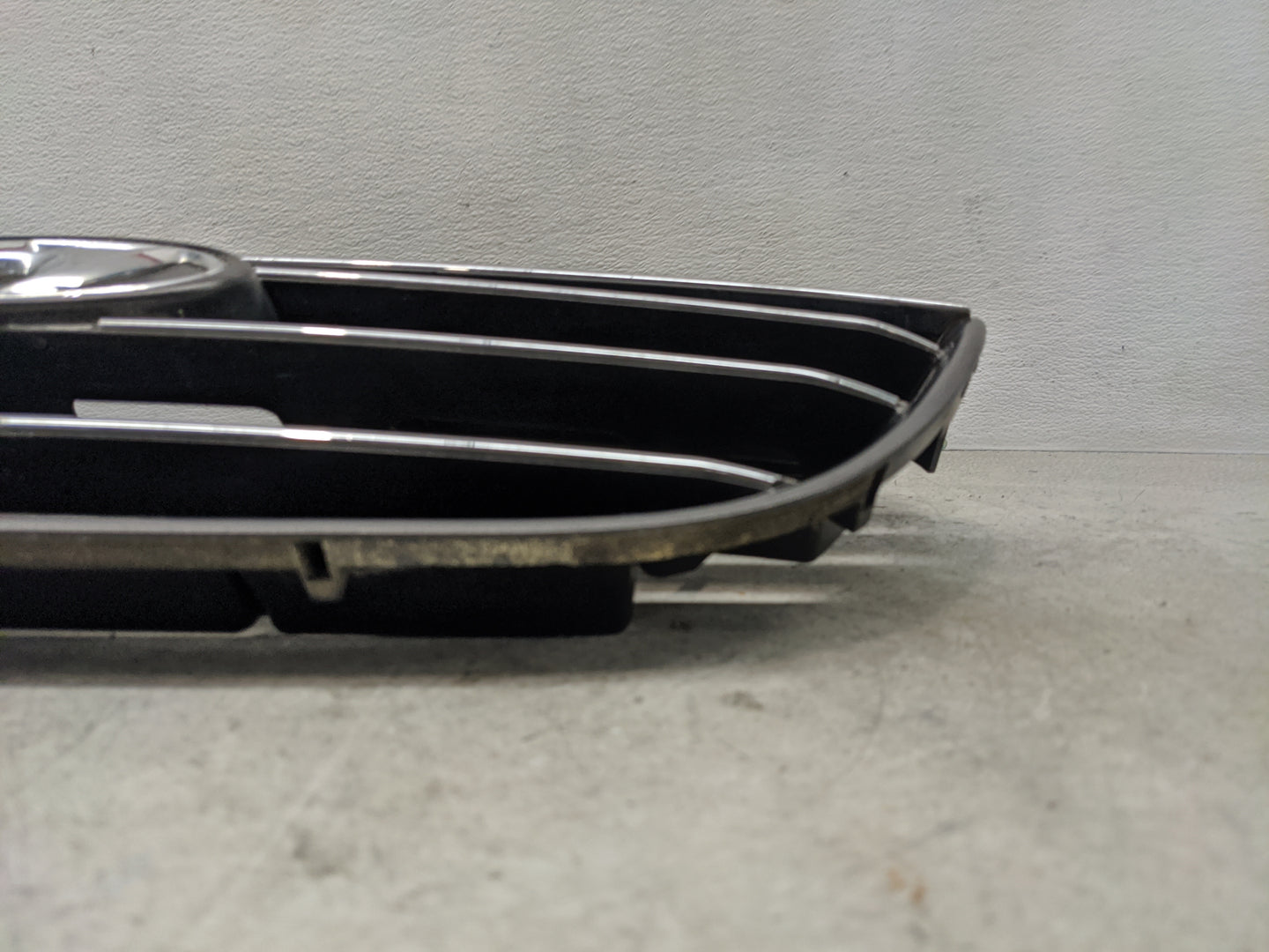 2007-2009 Hyundai Elantra Front Grille Bumper Not Included - Oemusedautoparts1.com