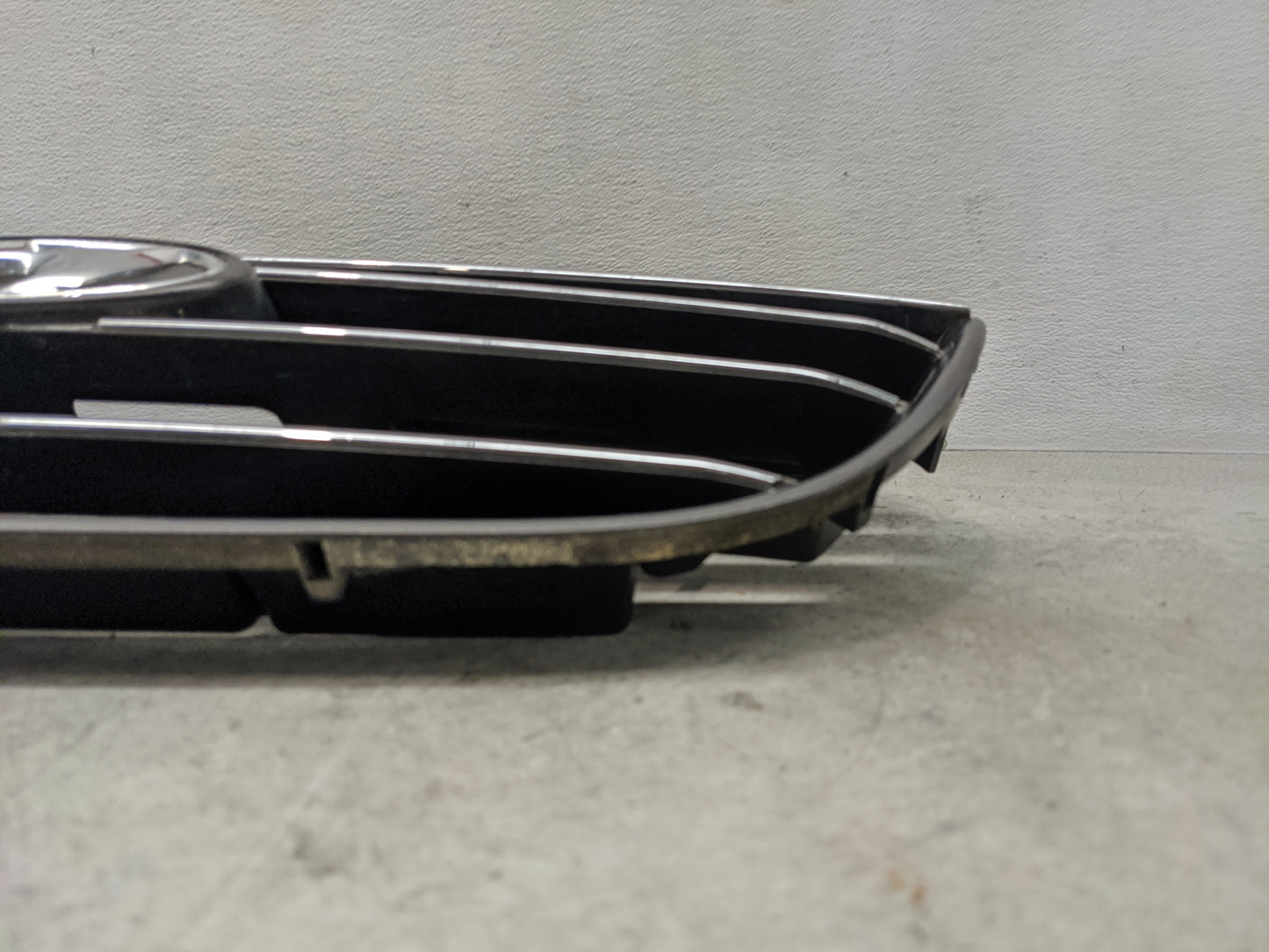 2007-2009 Hyundai Elantra Front Grille Bumper Not Included - Oemusedautoparts1.com