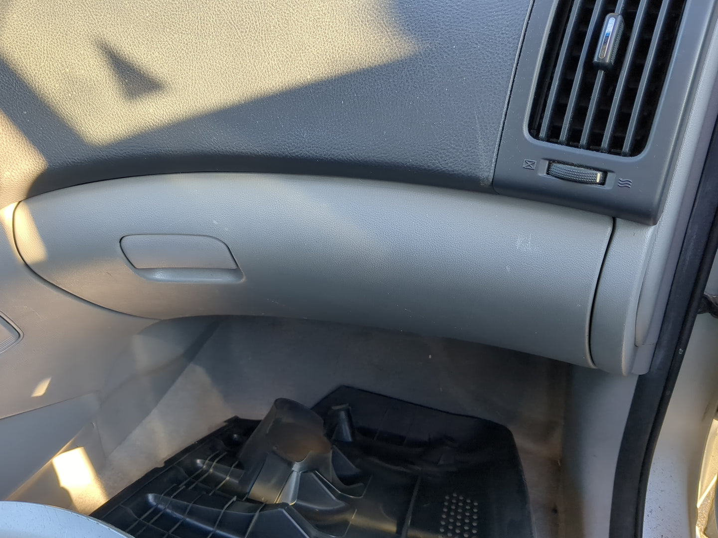 2007 Hyundai Elantra Passenger Glove Box Door Storage Compartment - Oemusedautoparts1.com