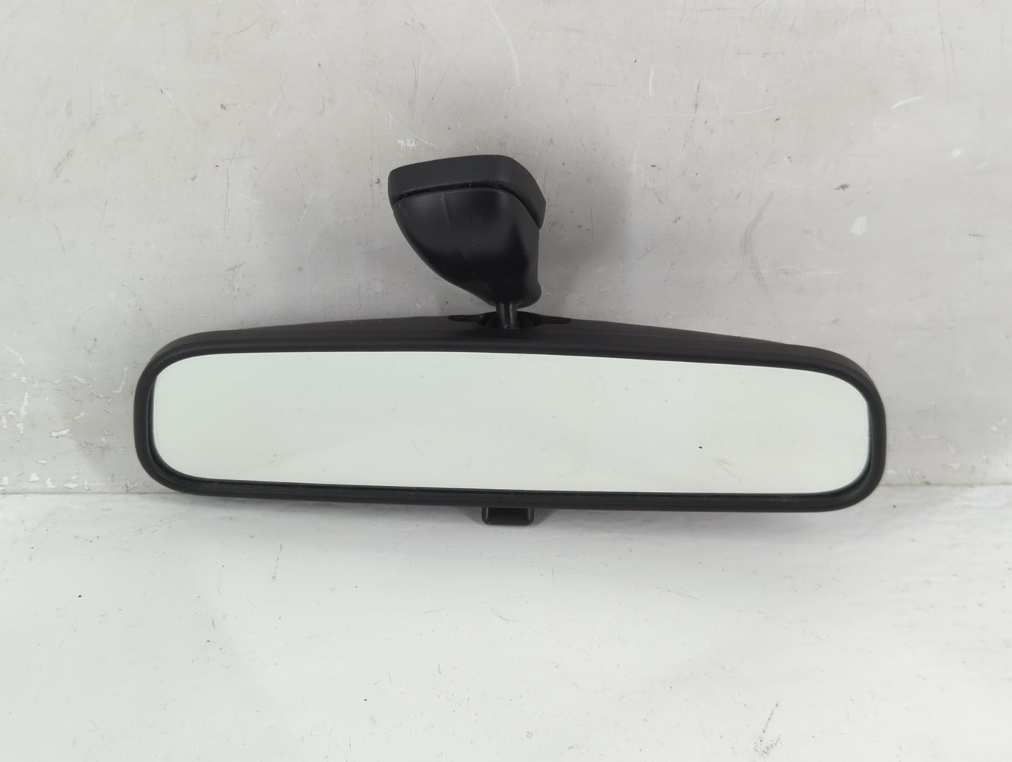 2001-2012 Hyundai Elantra Interior Rear View Mirror Replacement OEM P/N:E13010082 Fits OEM Used Auto Parts - Oemusedautopart