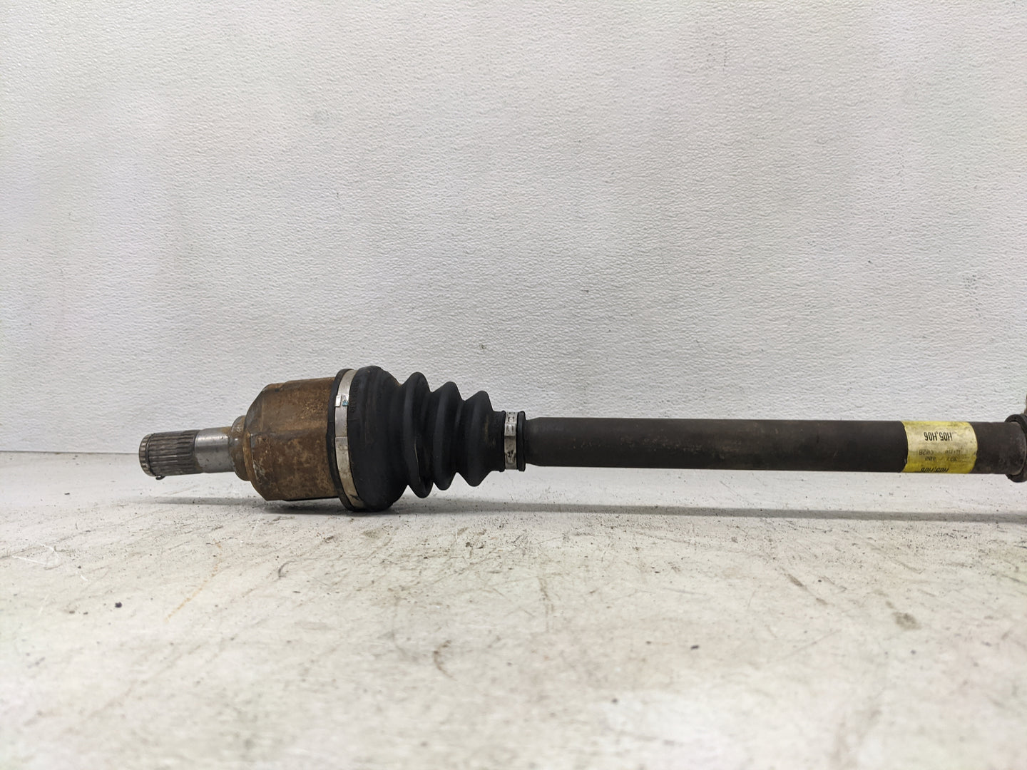 2007-2010 Hyundai Elantra Axle Shaft Front Driver Cv C/v - Oemusedautoparts1.com