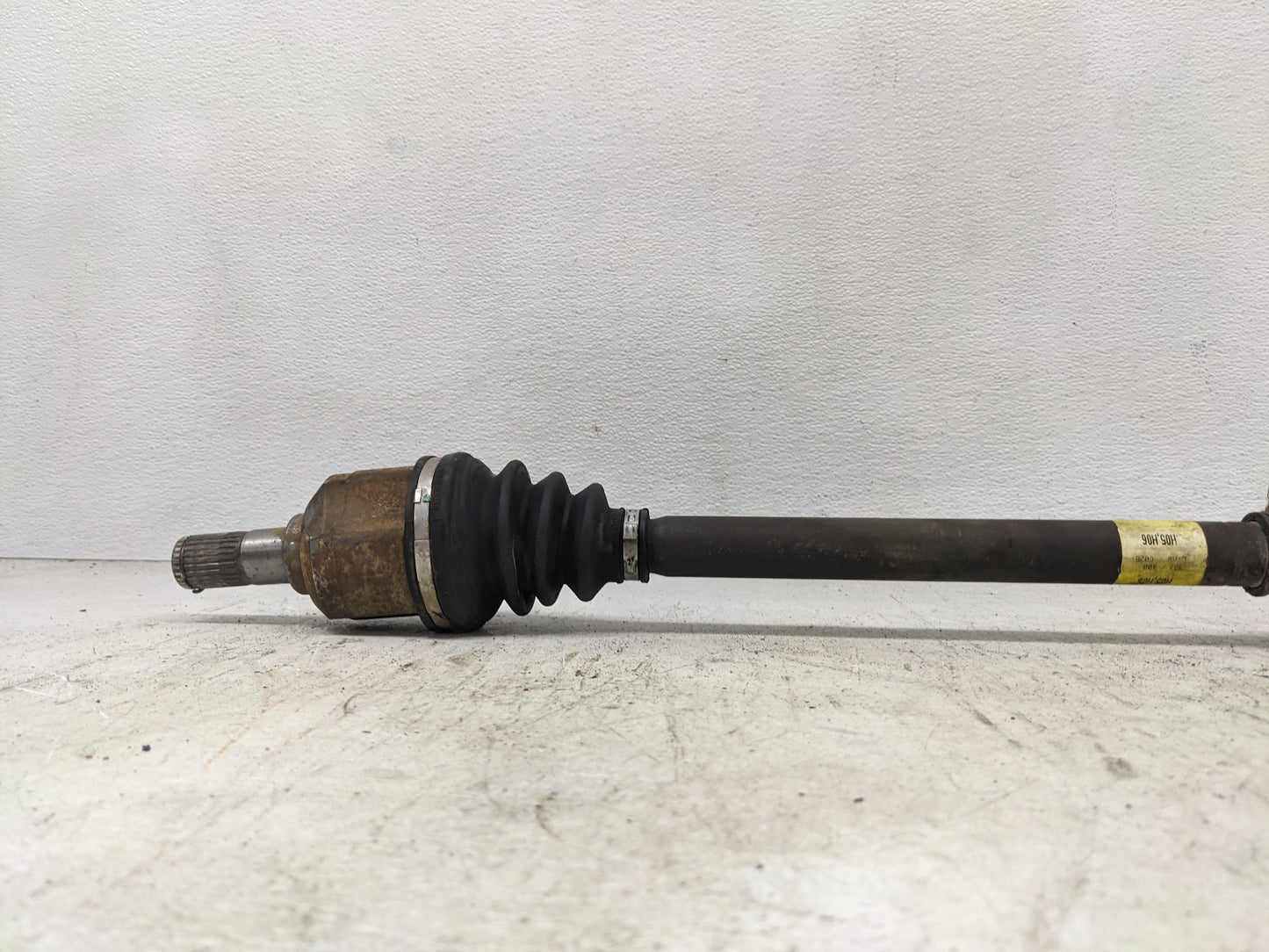 2007-2010 Hyundai Elantra Axle Shaft Front Driver Cv C/v - Oemusedautoparts1.com