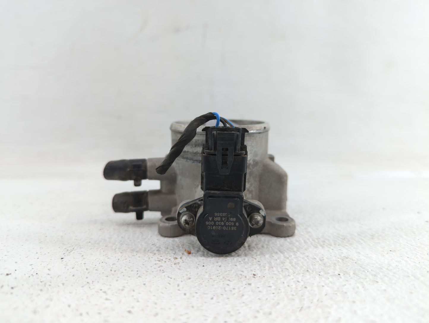 2007-2012 Hyundai Elantra Throttle Body P/N:35170-26910 Fits Fits 2007 2008 2009 2010 2011 2012 OEM Used Auto Parts - Oemuse