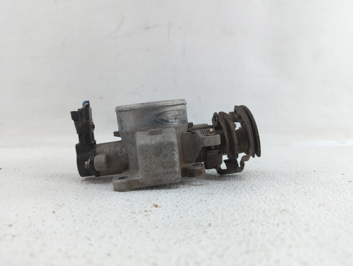 2007-2012 Hyundai Elantra Throttle Body P/N:35170-26910 Fits Fits 2007 2008 2009 2010 2011 2012 OEM Used Auto Parts - Oemuse