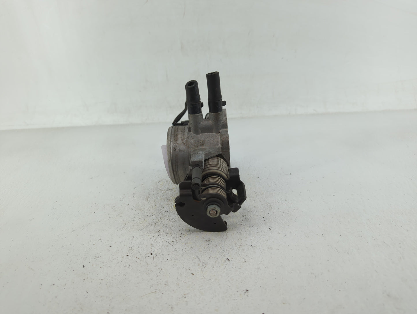 2007-2012 Hyundai Elantra Throttle Body P/N:35170-26910 55100-23950, 35100-23950 Fits Fits 2007 2008 2009 2010 2011 2012 OEM