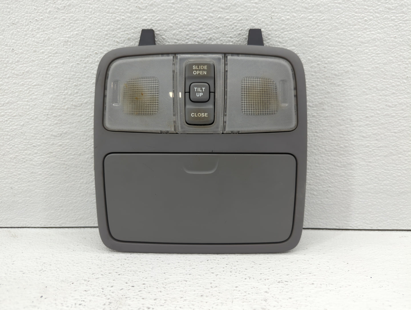 2007 Hyundai Elantra Overhead Roof Console Grey - Oemusedautoparts1.com