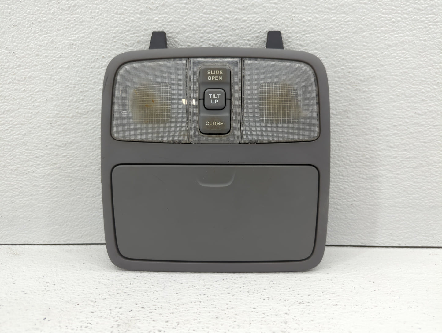 2007 Hyundai Elantra Overhead Roof Console Grey - Oemusedautoparts1.com