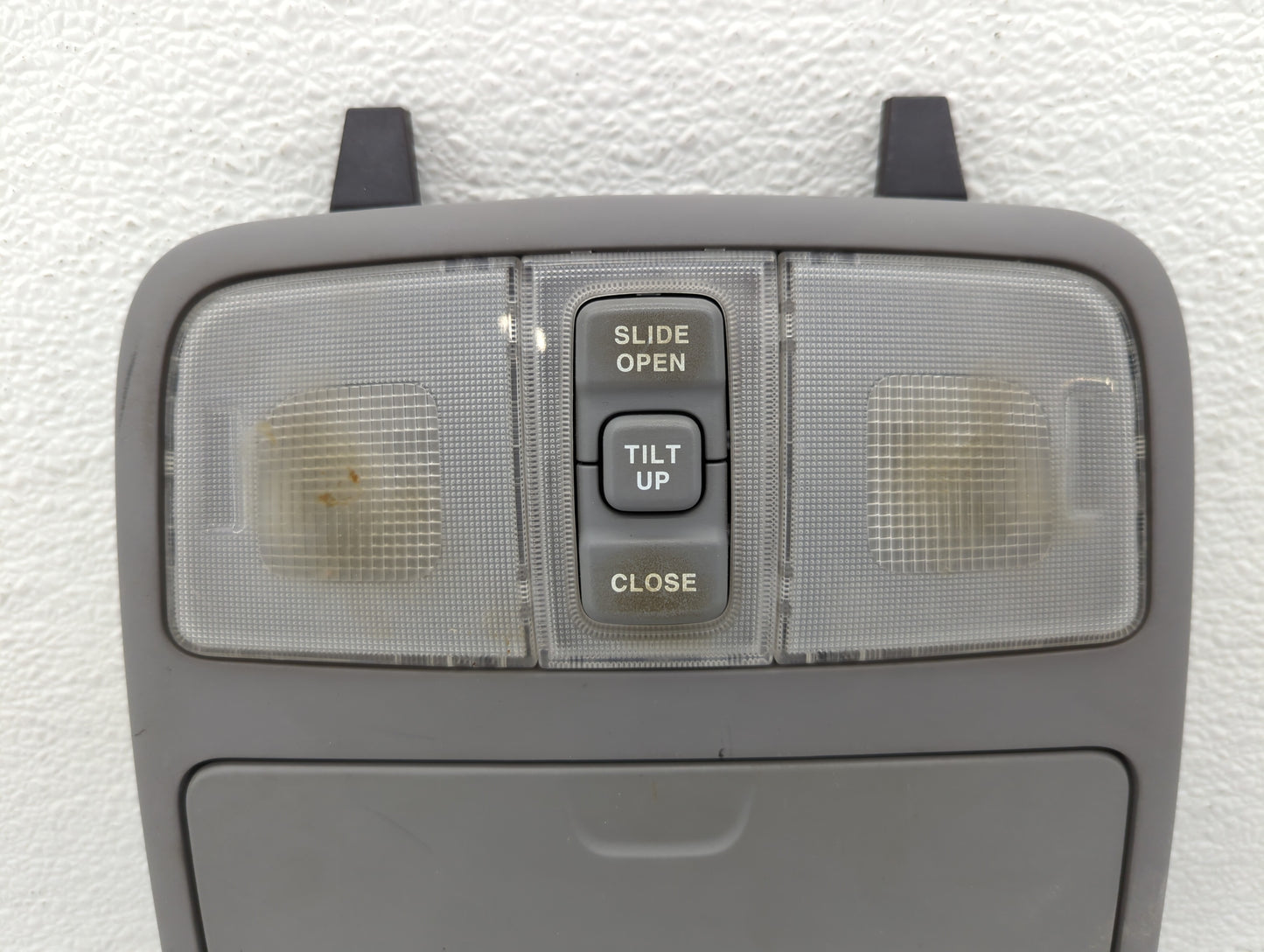 2007 Hyundai Elantra Overhead Roof Console Grey - Oemusedautoparts1.com