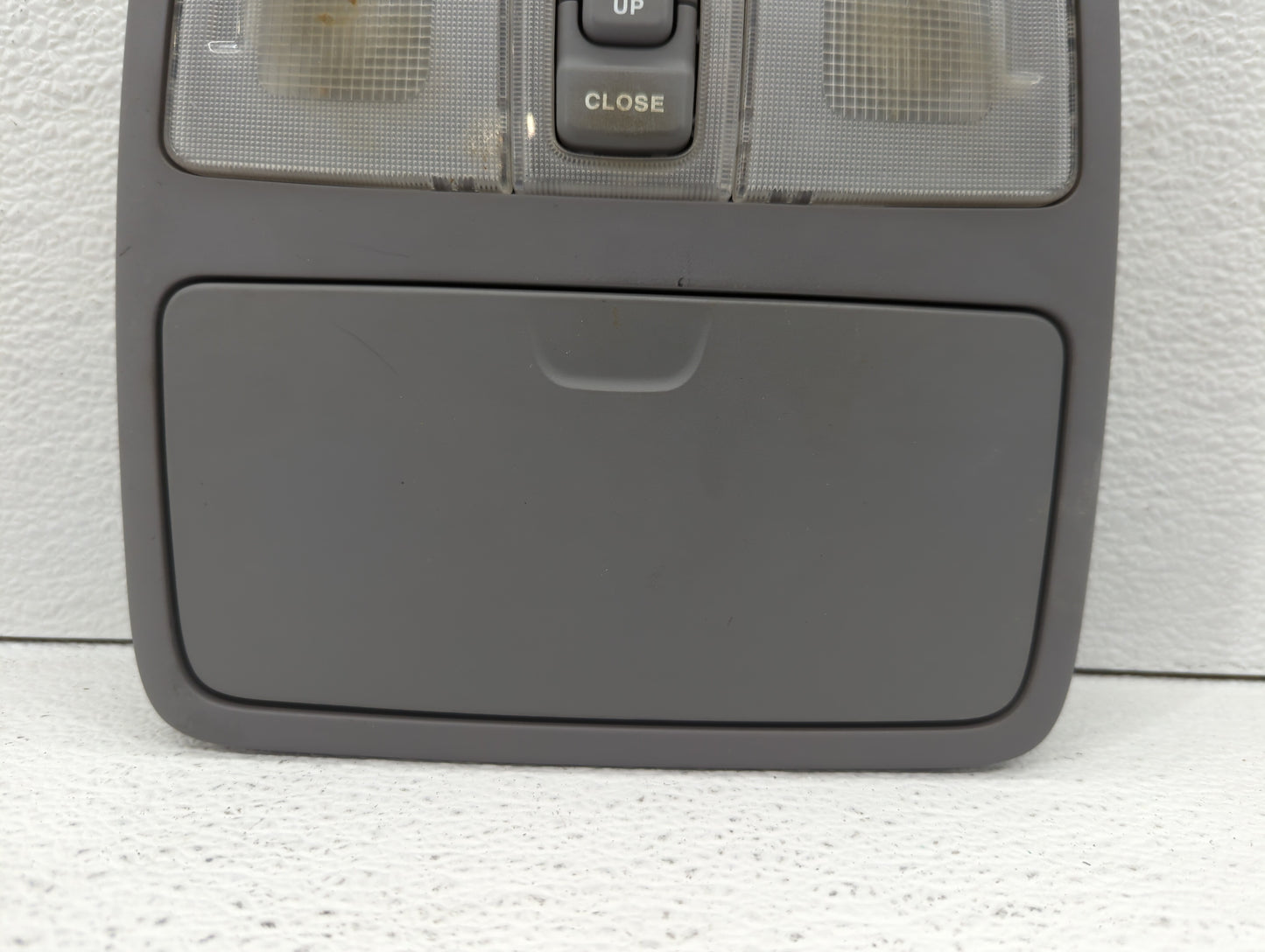 2007 Hyundai Elantra Overhead Roof Console Grey - Oemusedautoparts1.com