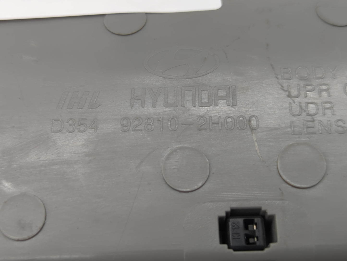 2007 Hyundai Elantra Overhead Roof Console Grey - Oemusedautoparts1.com