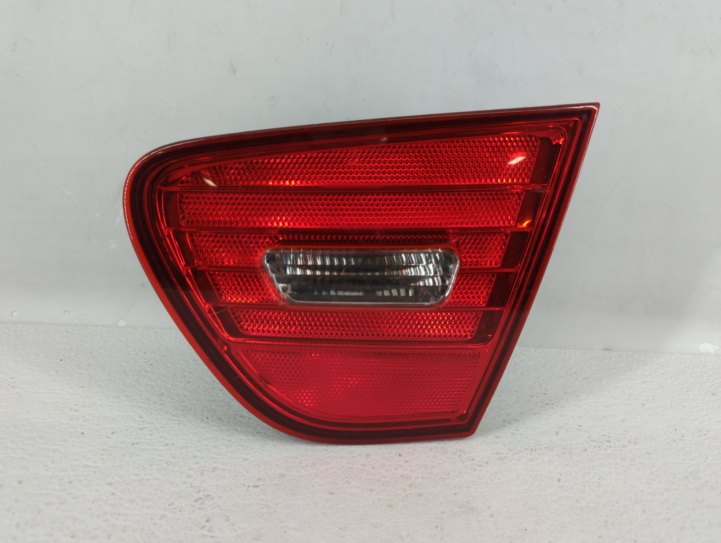2007-2010 Hyundai Elantra Tail Light Assembly Passenger Right OEM P/N:92404-2H00 Fits Fits 2007 2008 2009 2010 OEM Used Auto