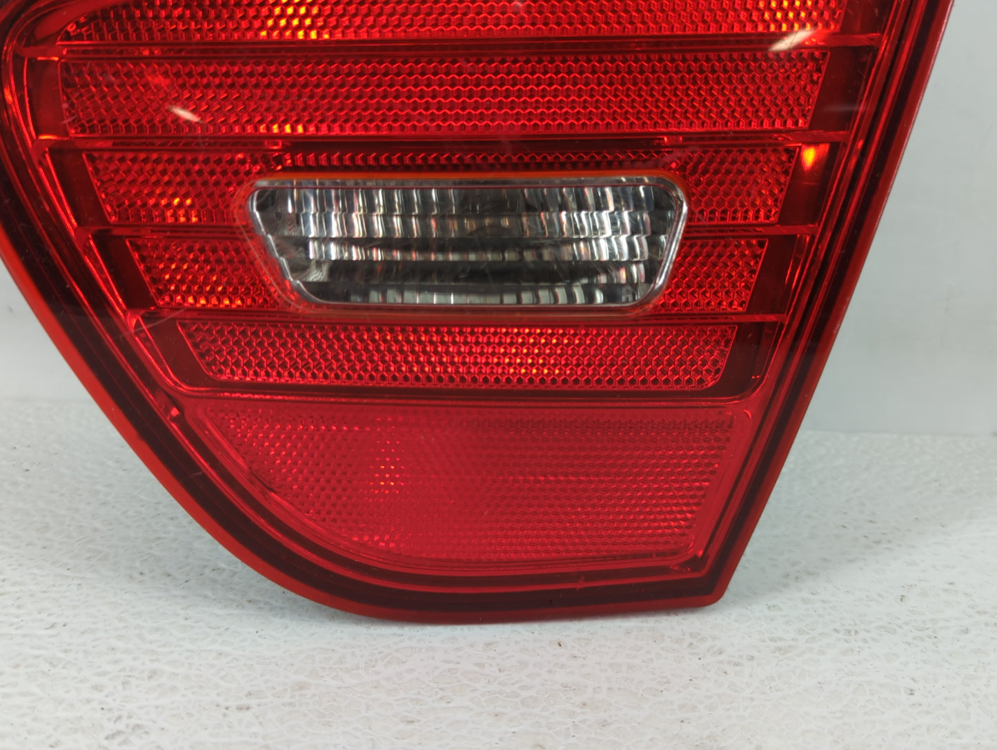 2007-2010 Hyundai Elantra Tail Light Assembly Passenger Right OEM P/N:92404-2H00 Fits Fits 2007 2008 2009 2010 OEM Used Auto