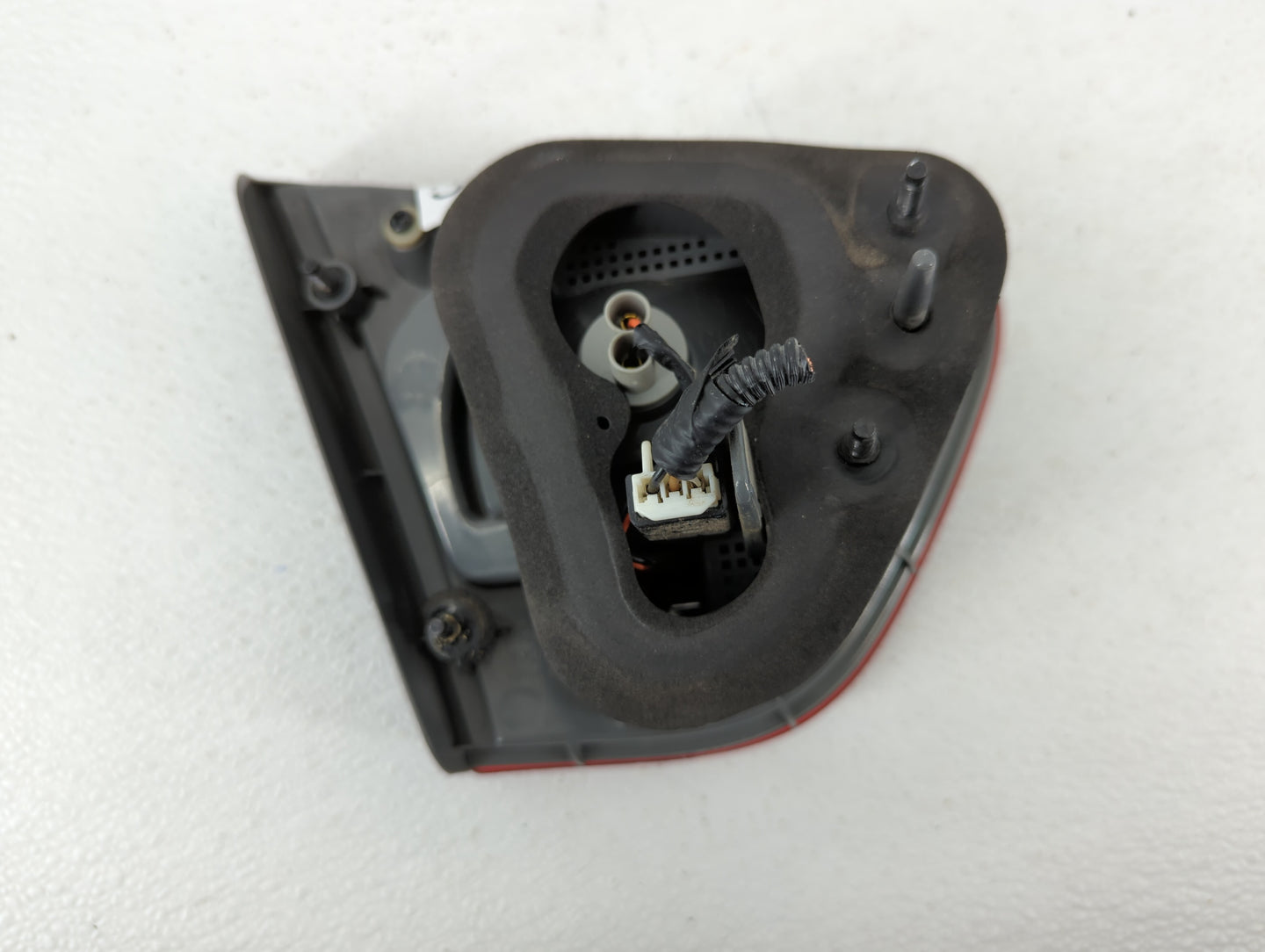 2007-2010 Hyundai Elantra Tail Light Assembly Passenger Right OEM P/N:92404-2H00 Fits Fits 2007 2008 2009 2010 OEM Used Auto