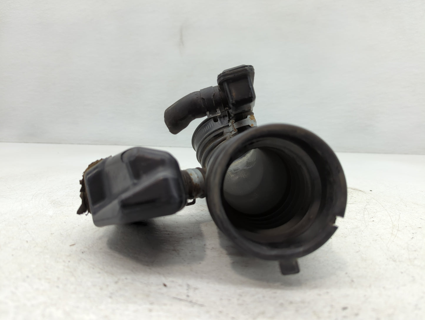 2007 Hyundai Elantra Air Cleaner Intake Duct Hose Tube - Oemusedautoparts1.com