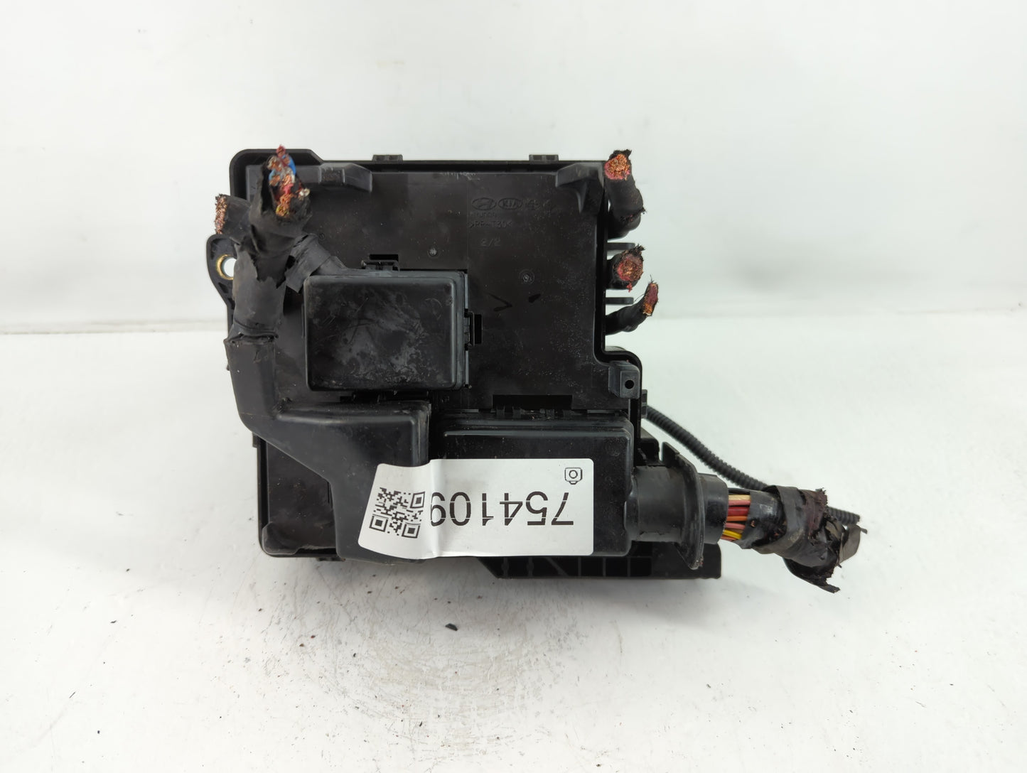 2007-2009 Hyundai Elantra Fusebox Fuse Box Panel Relay Module P/N:PP-T30 Fits Fits 2007 2008 2009 OEM Used Auto Parts - Oemu