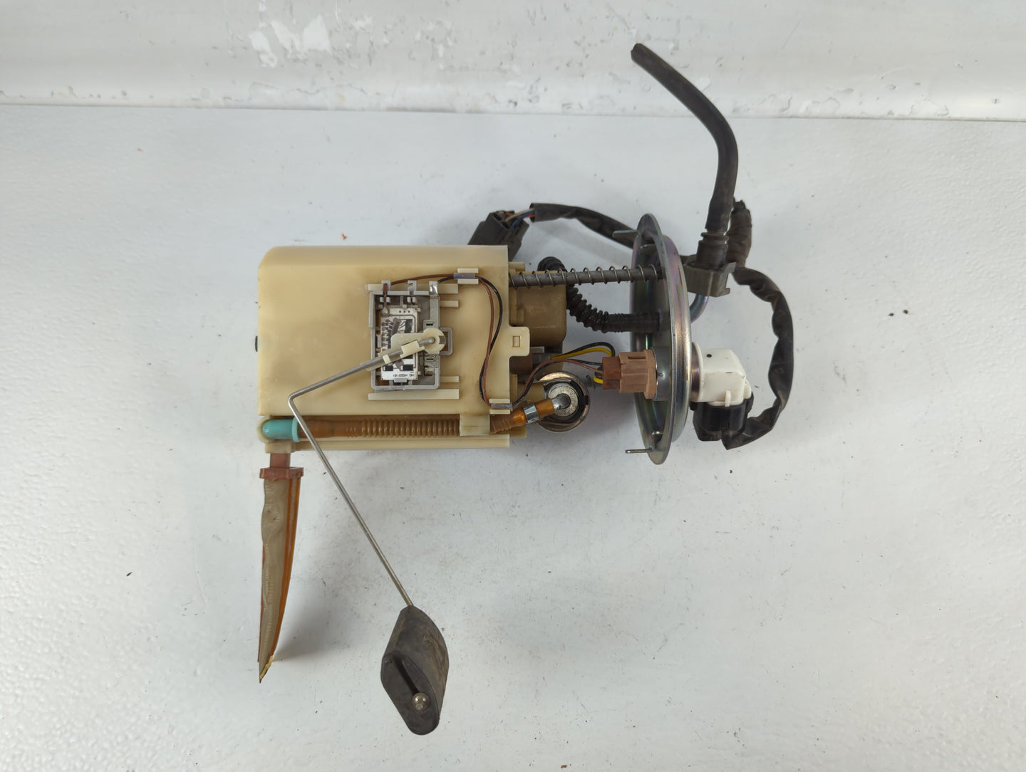 2007-2012 Hyundai Elantra Electrical Gas Fuel Pump Assembly - Oemusedautoparts1.com