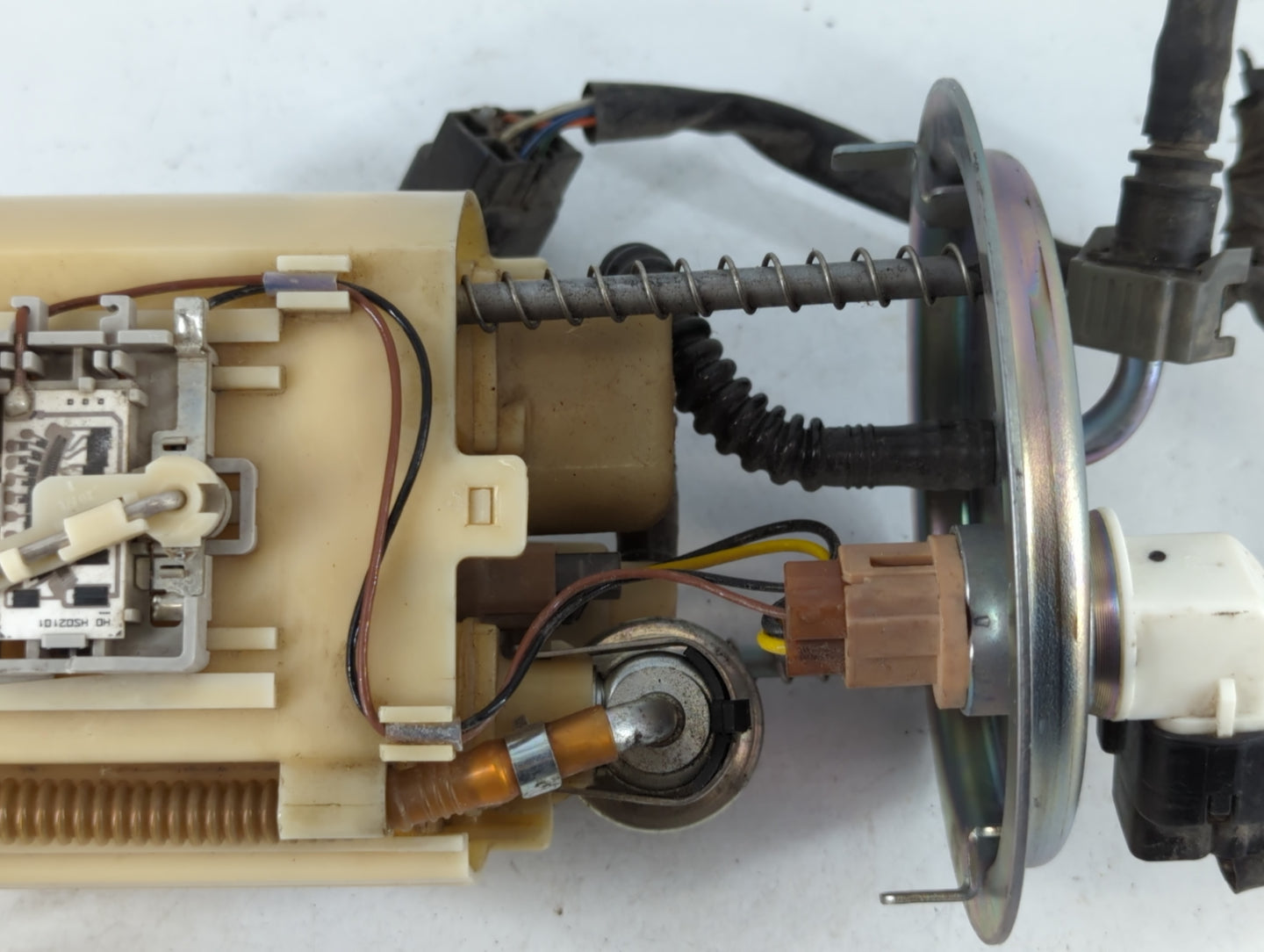 2007-2012 Hyundai Elantra Electrical Gas Fuel Pump Assembly - Oemusedautoparts1.com