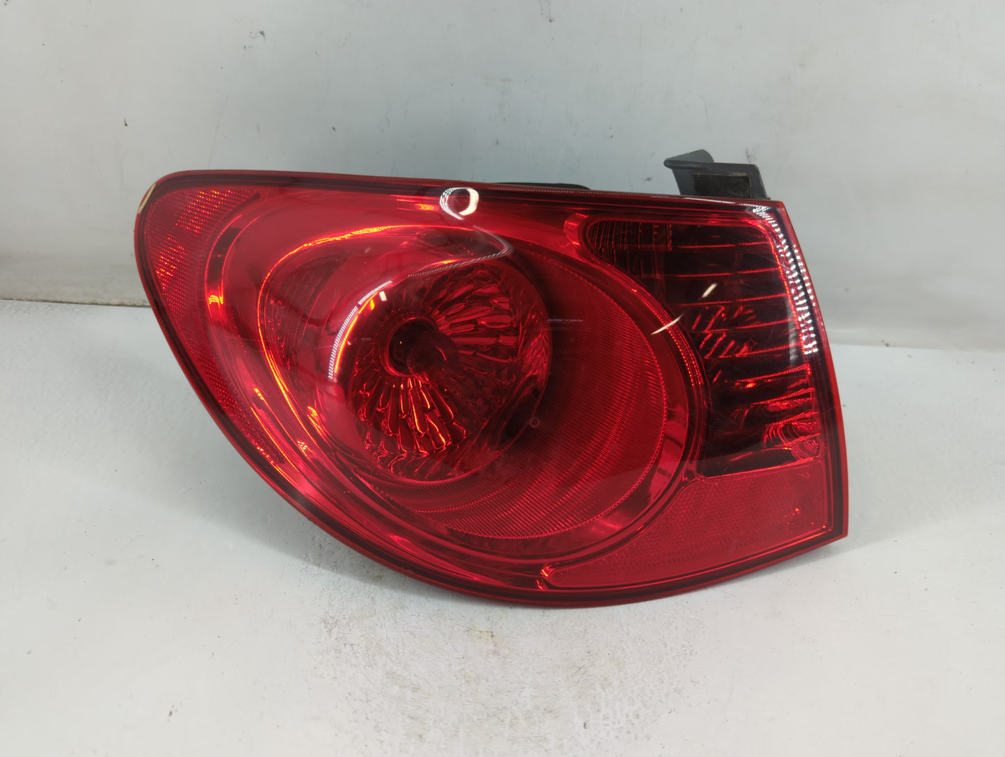 2007-2010 Hyundai Elantra Tail Light Assembly Passenger Right OEM Fits Fits 2007 2008 2009 2010 OEM Used Auto Parts - Oemuse