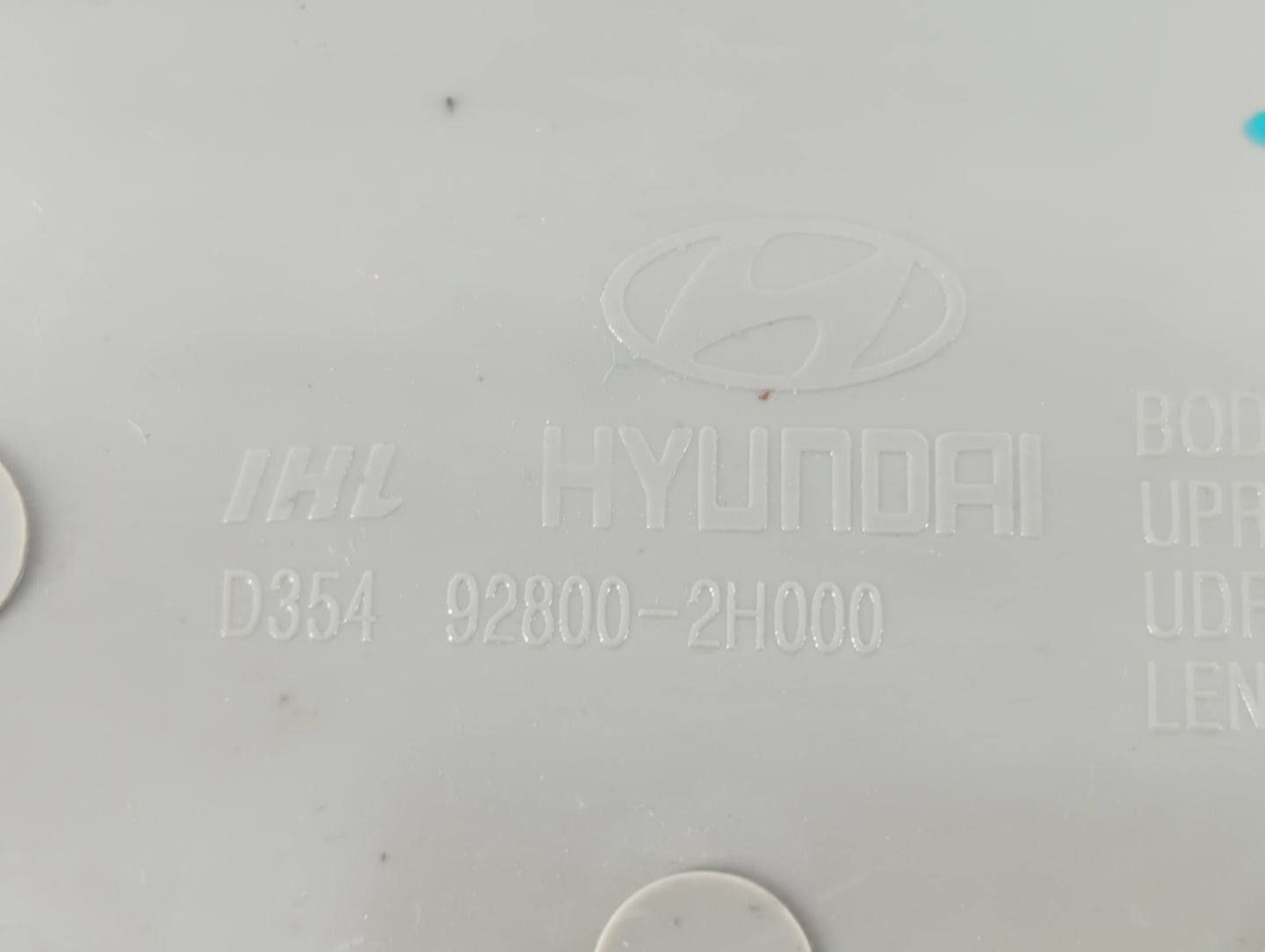 2007 Hyundai Elantra Overhead Roof Console - Oemusedautoparts1.com