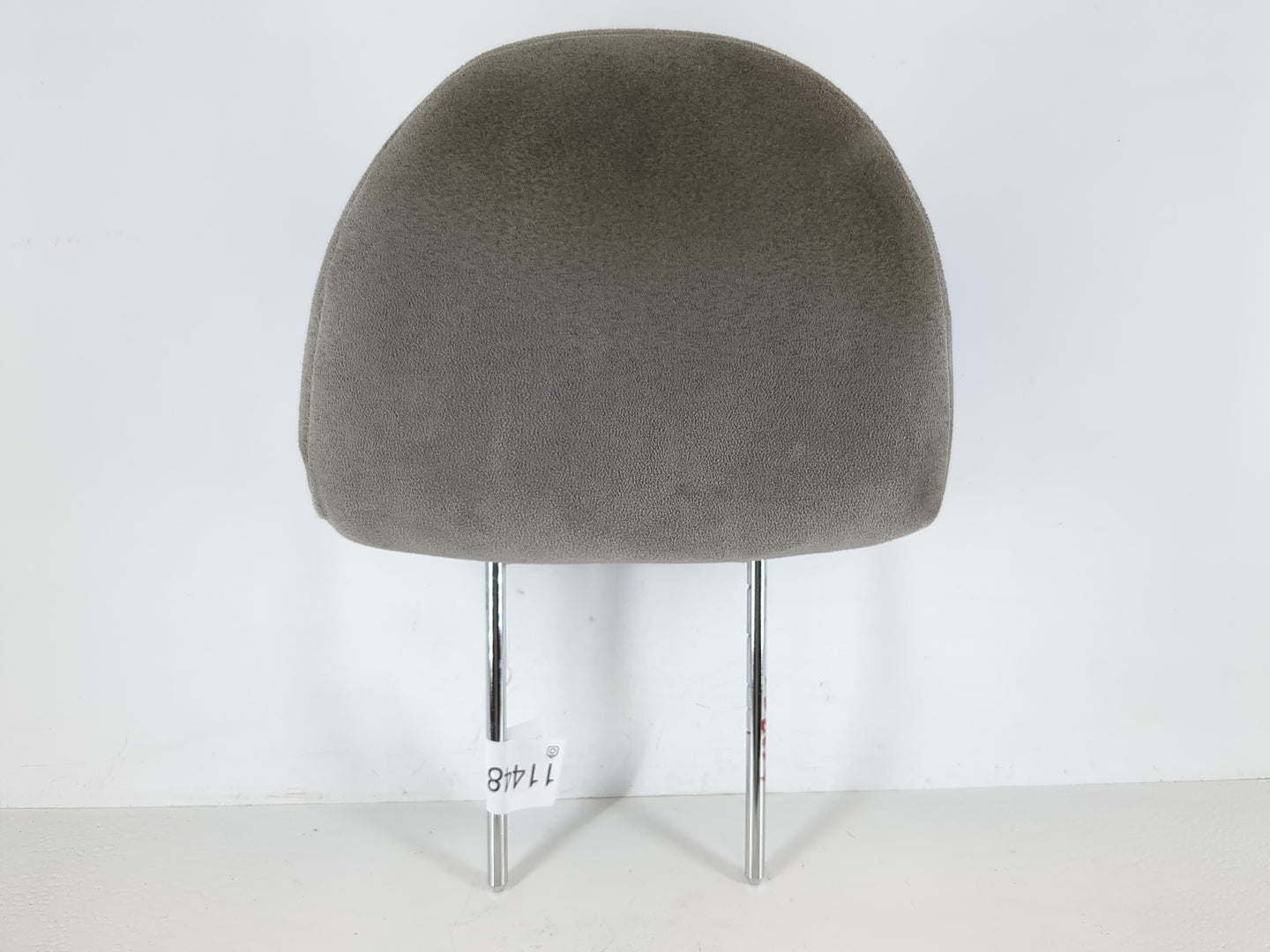 2007 Hyundai Entourage Headrest Head Rest Front Driver Passenger Seat - Oemusedautoparts1.com