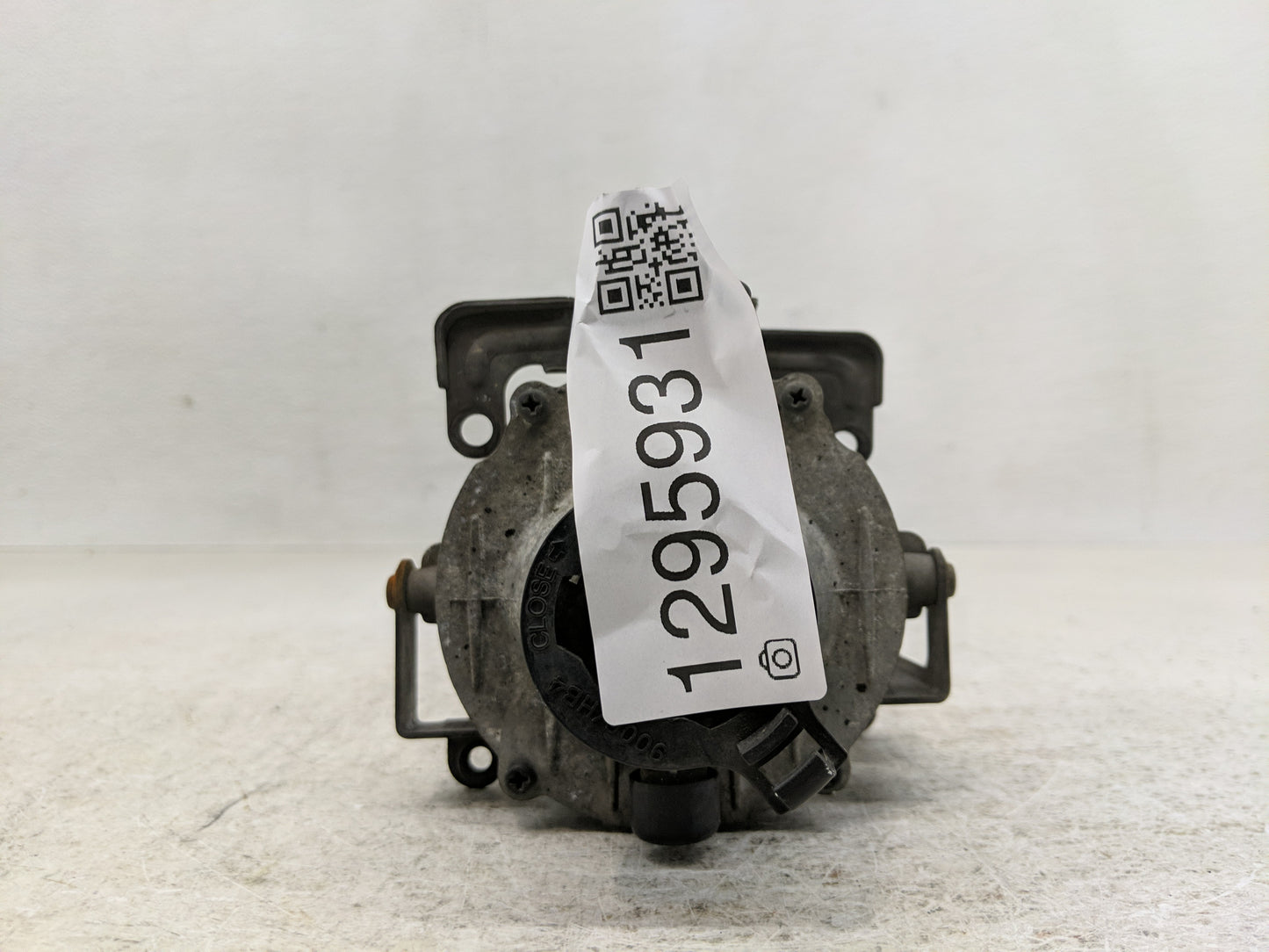 2007-2010 Hyundai Entourage Passenger Right Oem Fog Light Lamp - Oemusedautoparts1.com