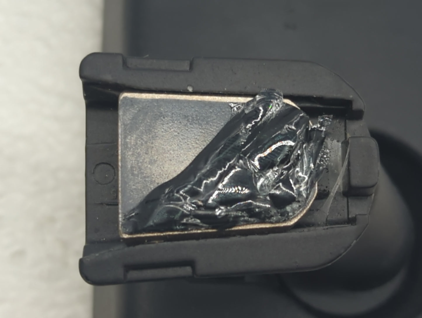 2007 Hyundai Entourage Interior Rear View Mirror Replacement OEM P/N:E11015894 Fits OEM Used Auto Parts - Oemusedautoparts1.