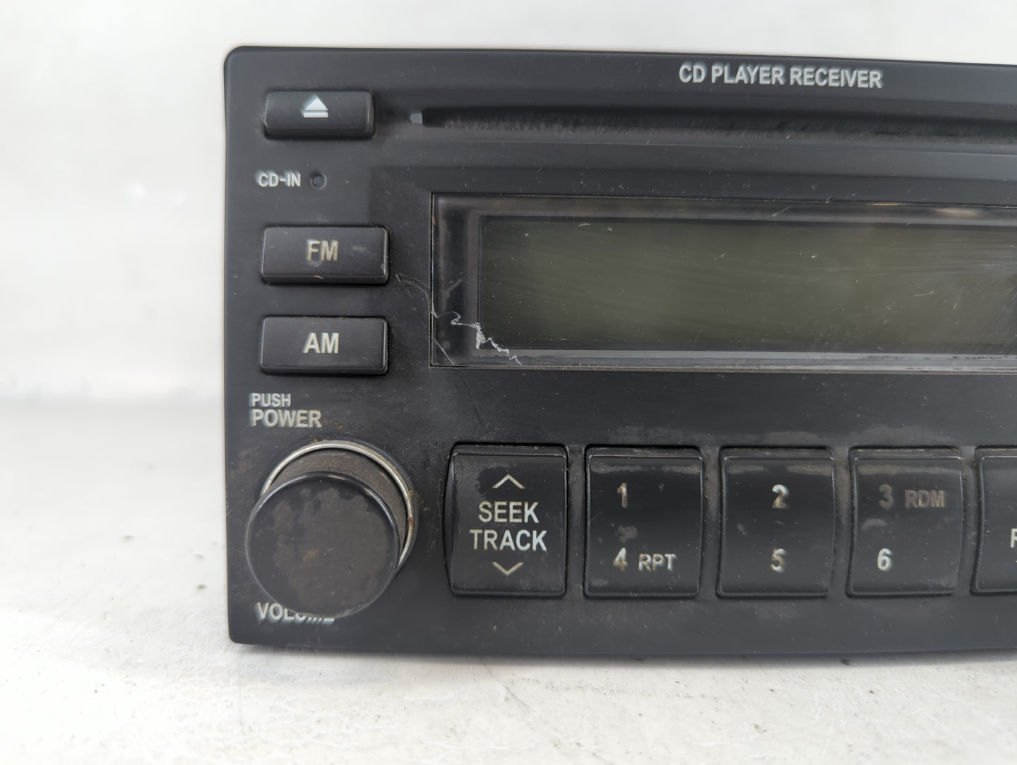 2007 Hyundai Entourage Radio AM FM Cd Player Receiver Replacement P/N:96140-4D100VA Fits Fits 2006 2008 OEM Used Auto Parts 