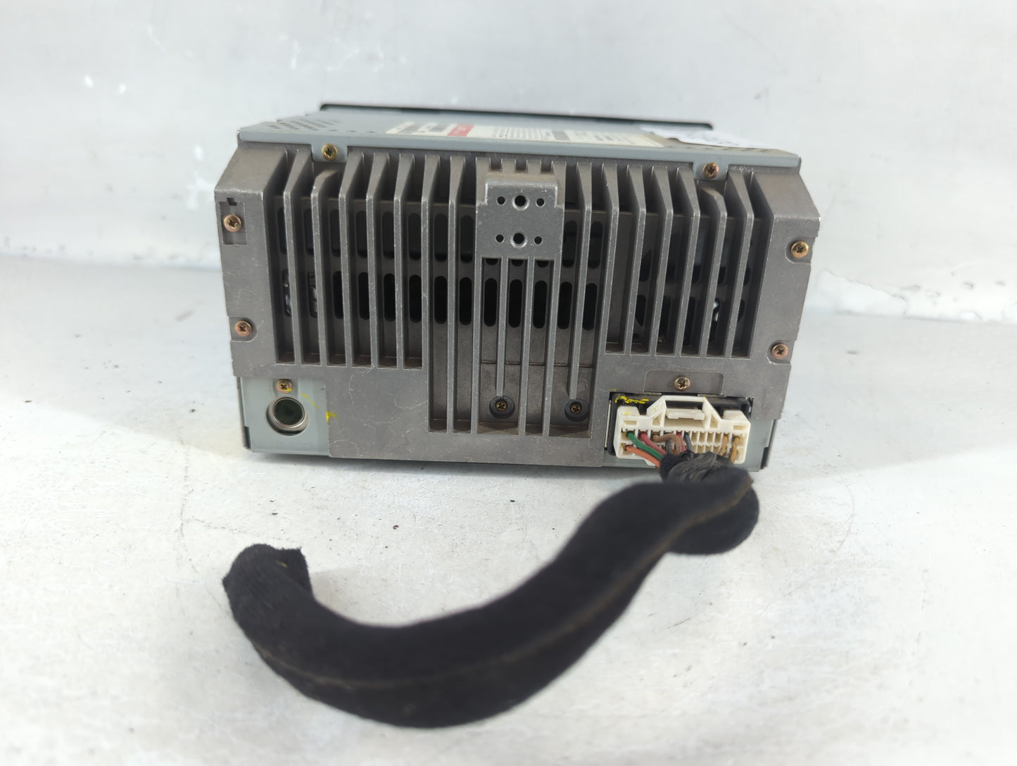 2007 Hyundai Entourage Radio AM FM Cd Player Receiver Replacement P/N:96140-4D100VA Fits Fits 2006 2008 OEM Used Auto Parts 