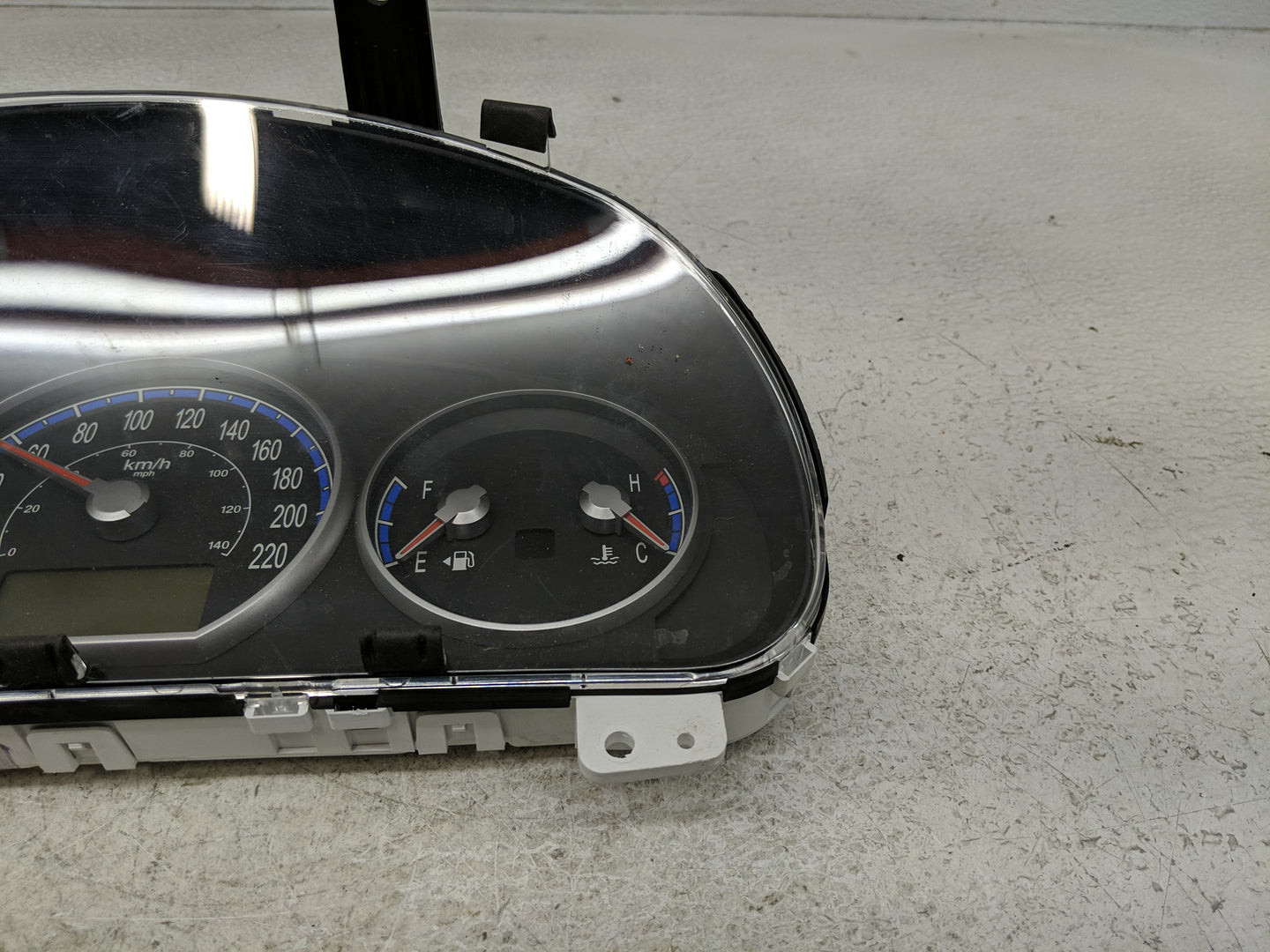 2007-2008 Hyundai Santa Fe Instrument Cluster Speedometer Gauges P/N:8G1T-10849-GC Fits Fits 2007 2008 OEM Used Auto Parts -