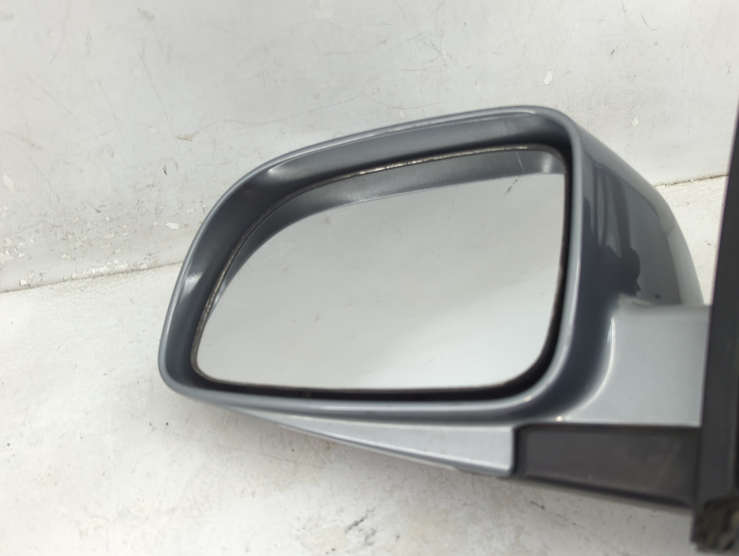 2007-2012 Hyundai Santa Fe Driver Side View Mirror - Left Door Mirror OEM Used - Oemusedautoparts1.com