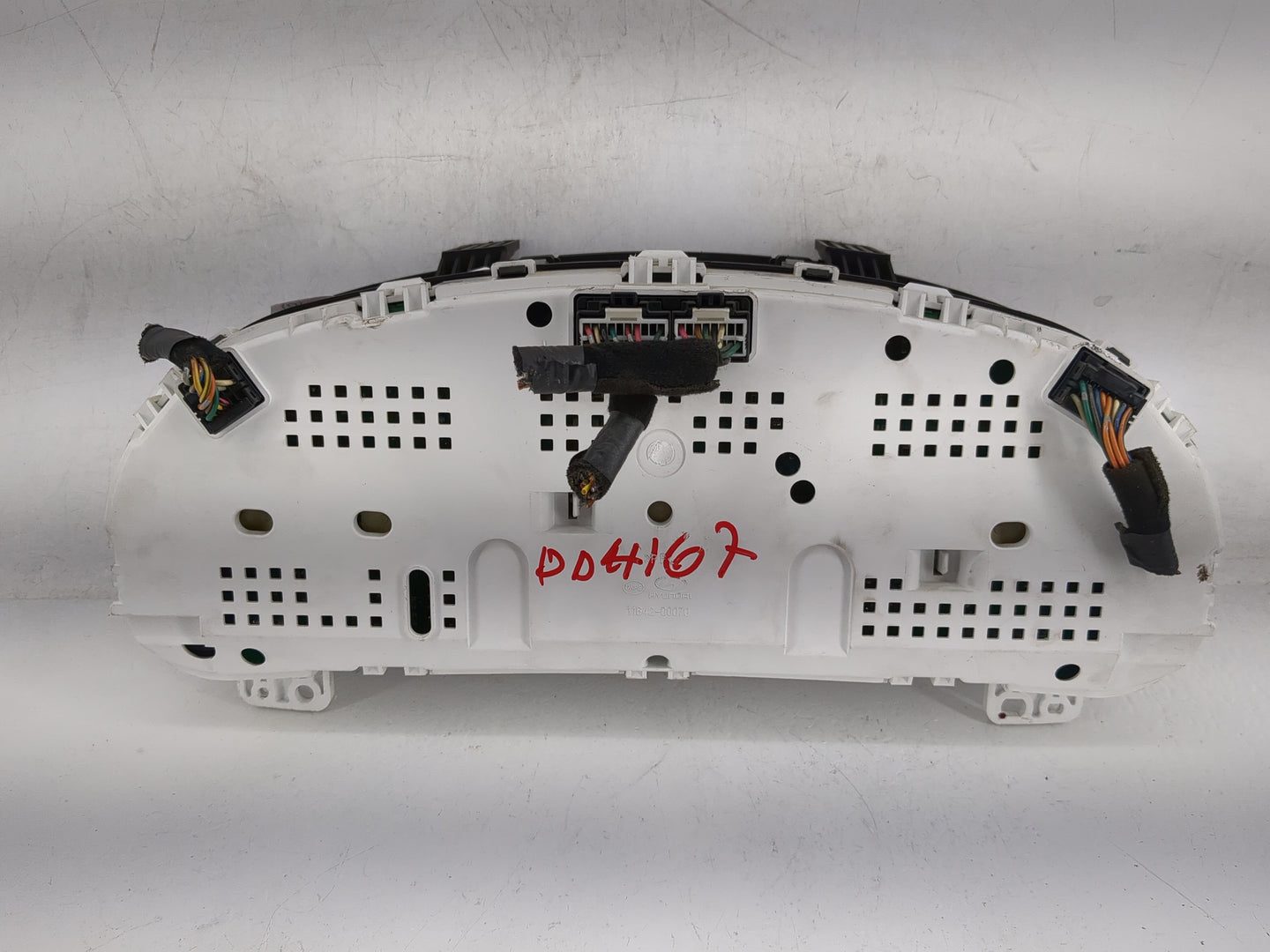 2007 Hyundai Santa Fe Instrument Cluster Speedometer Gauges P/N:94001-2B230 11000-847401U Miles: Fits OEM Used Auto Parts - 