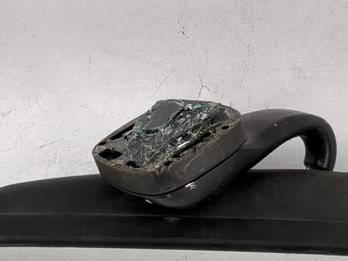 2007 Hyundai Santa Fe Interior Rear View Mirror Replacement OEM P/N:E4 02*2143 Fits OEM Used Auto Parts - Oemusedautoparts1.