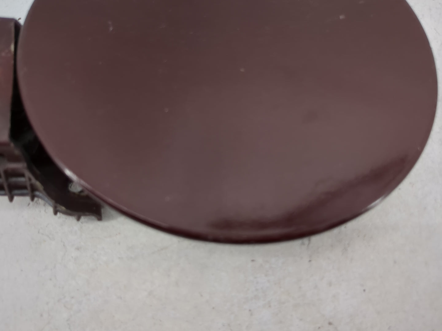 2007 Hyundai Santa Fe Fuel Tank Door Lid Gas Tank Maroon - Oemusedautoparts1.com