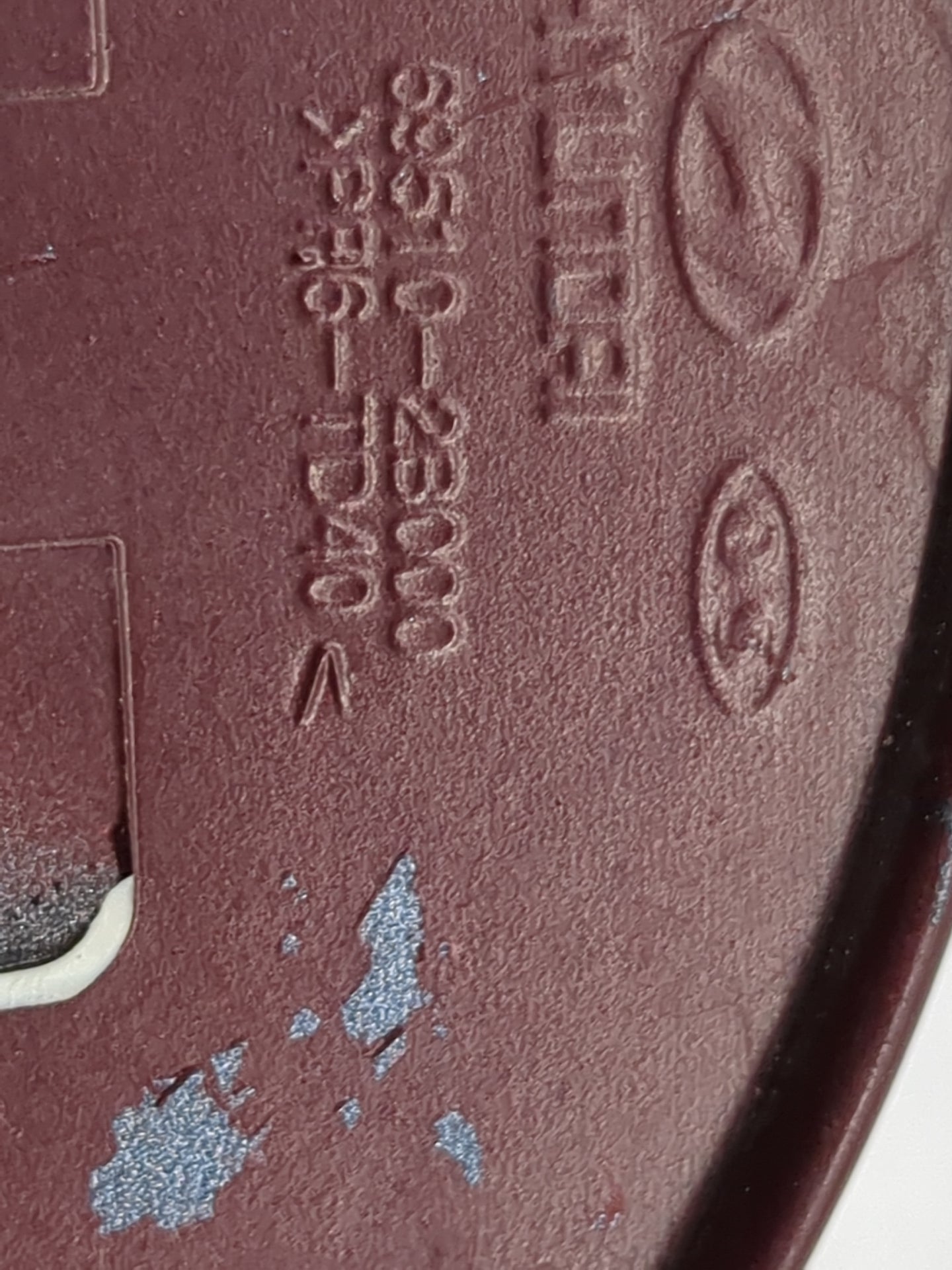 2007 Hyundai Santa Fe Fuel Tank Door Lid Gas Tank Maroon - Oemusedautoparts1.com