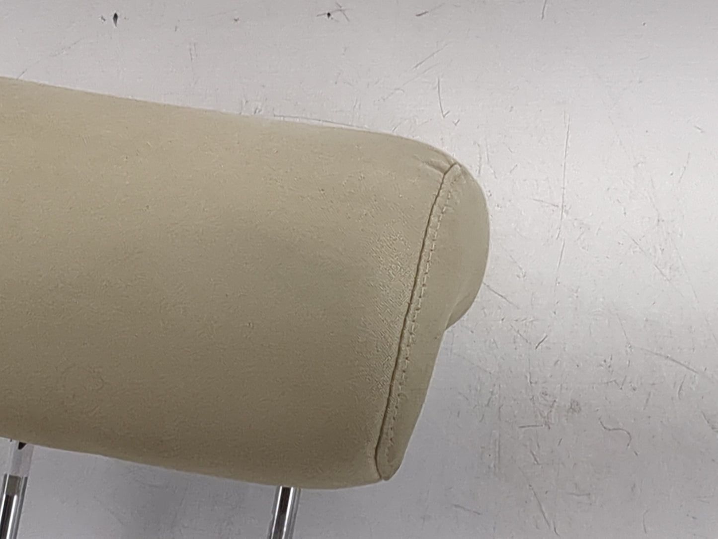 2007 Hyundai Santa Fe Headrest Head Rest Rear Seat Fits OEM Used Auto Parts - Oemusedautoparts1.com