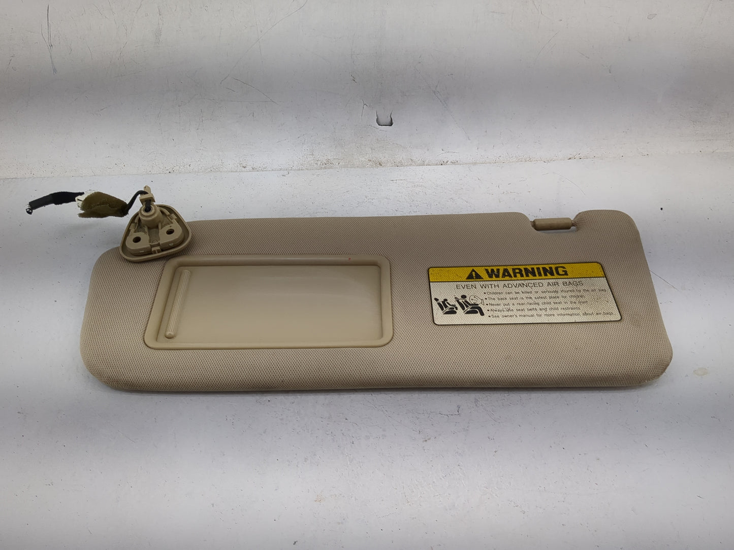 2007 Hyundai Santa Fe Sun Visor Shade Replacement Driver Left Mirror Fits OEM Used Auto Parts - Oemusedautoparts1.com