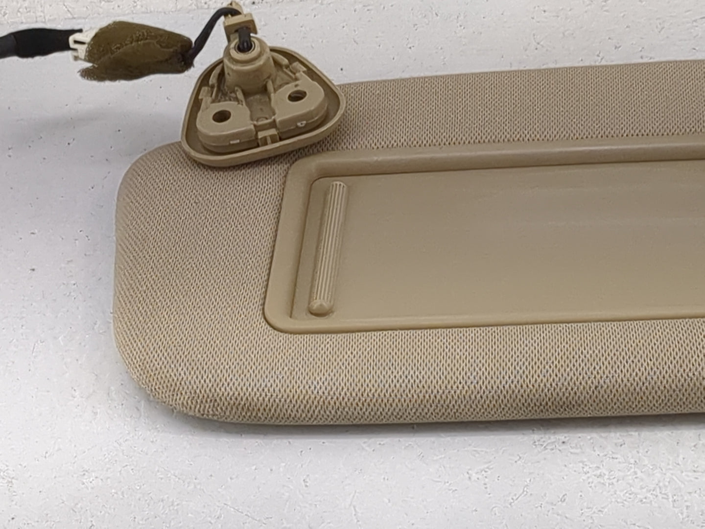 2007 Hyundai Santa Fe Sun Visor Shade Replacement Driver Left Mirror Fits OEM Used Auto Parts - Oemusedautoparts1.com