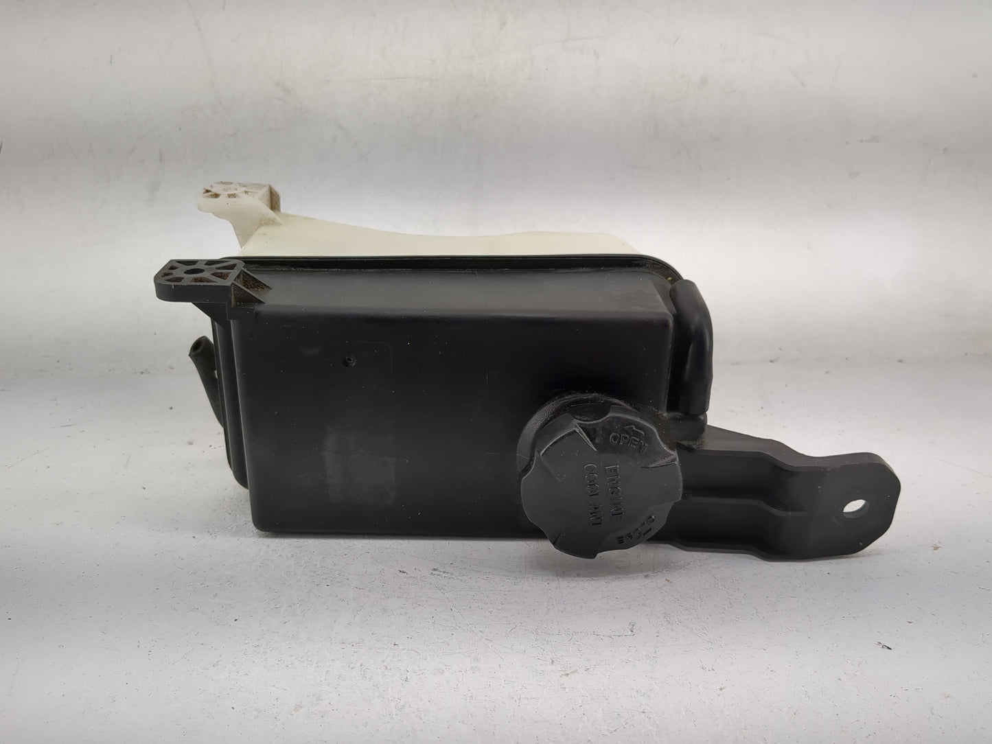 2007 Hyundai Santa Fe Radiator Coolant Overflow Expansion Tank Bottle 1481594 - Oemusedautoparts1.com