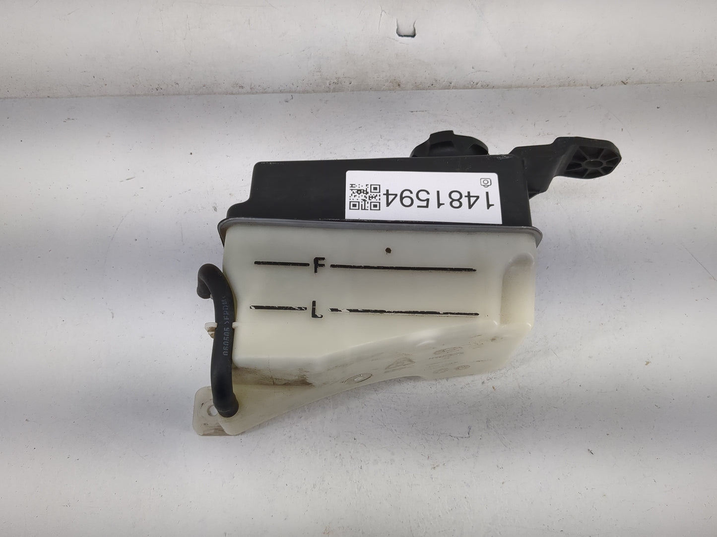2007 Hyundai Santa Fe Radiator Coolant Overflow Expansion Tank Bottle 1481594 - Oemusedautoparts1.com