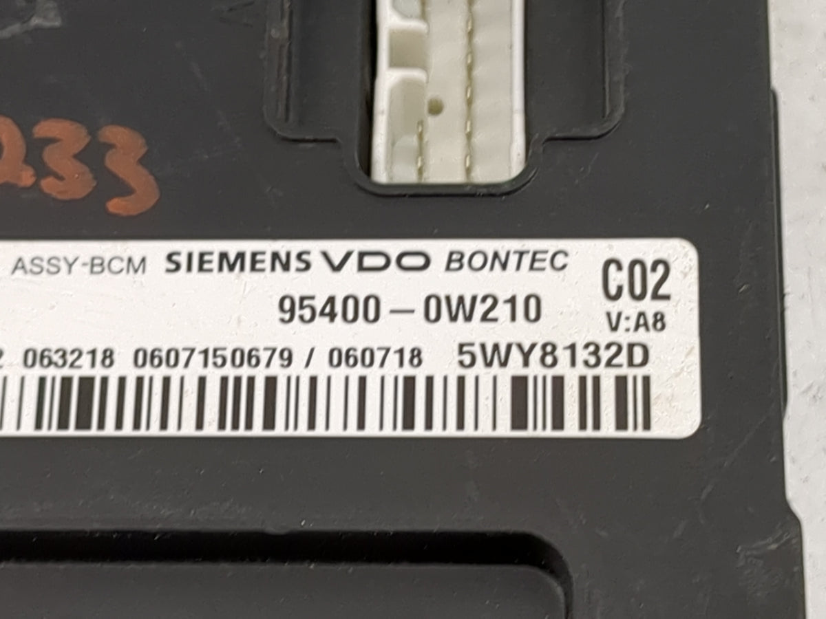 2007-2009 Hyundai Santa Fe Body Control Module Bcm 95400-0w210|5wy8132d - Oemusedautoparts1.com