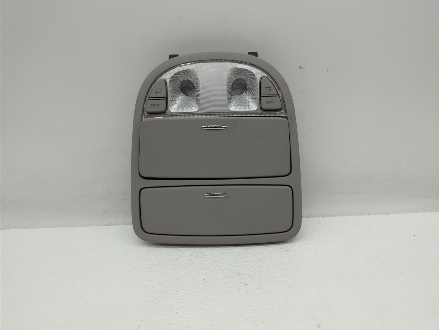 2007 Hyundai Santa Fe Overhead Roof Console - Oemusedautoparts1.com