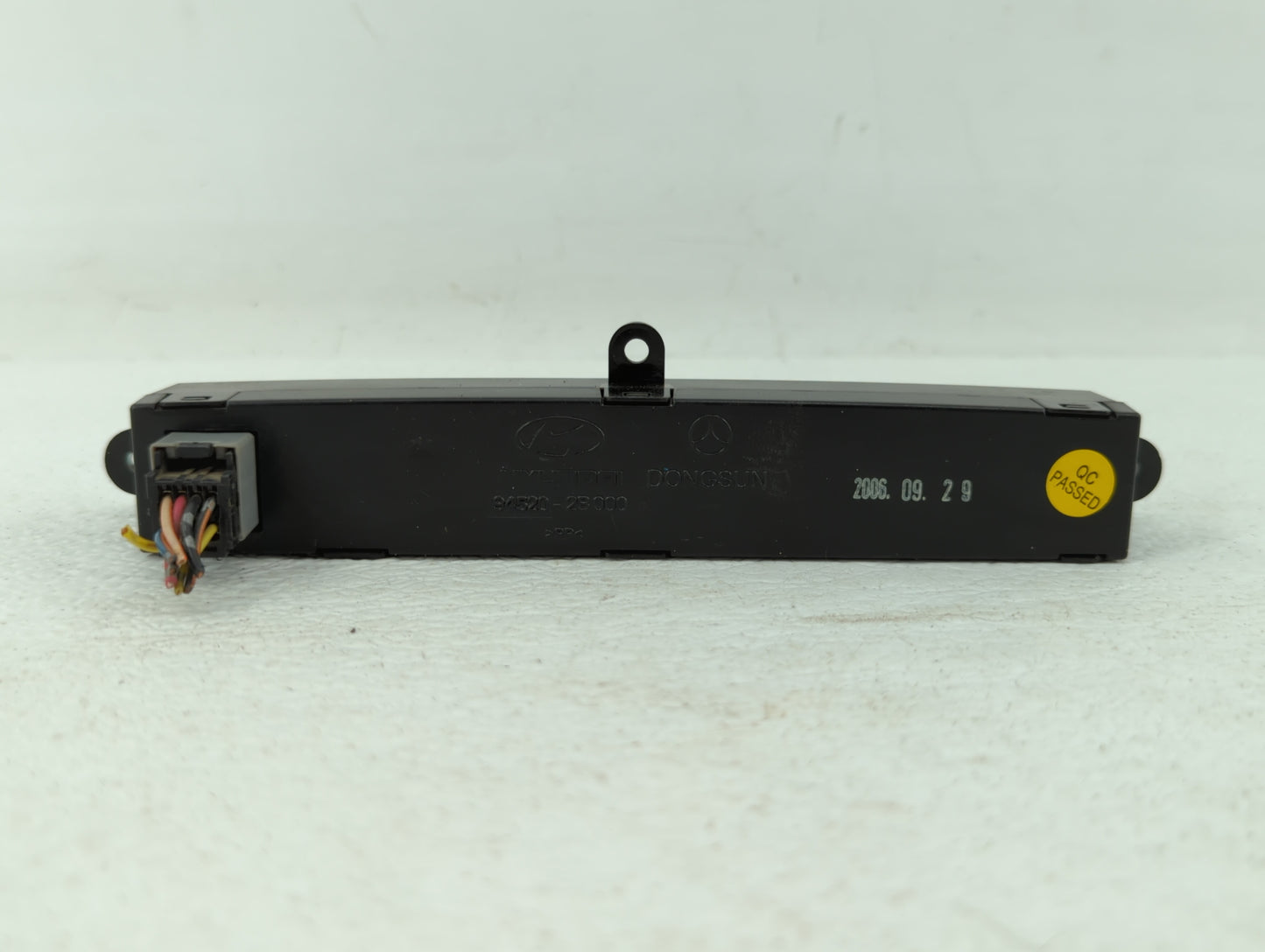 2007 Hyundai Santa Fe Digitial Dash Clock P/N:94520-2B000 Fits OEM Used Auto Parts - Oemusedautoparts1.com